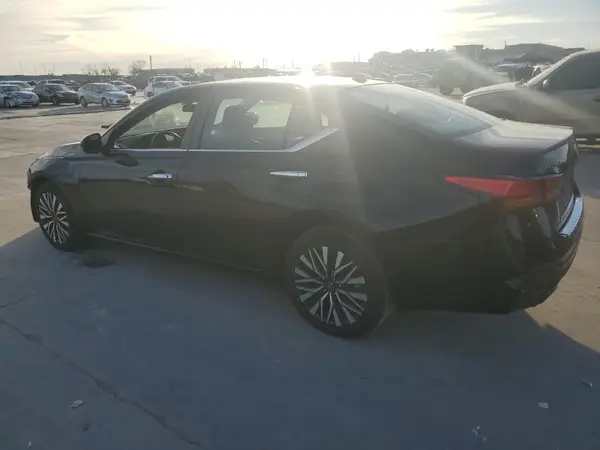 1N4BL4DV6PN314994 2023 NISSAN ALTIMA - Image 2