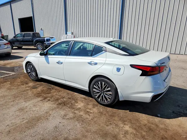 1N4BL4DV6PN327468 2023 NISSAN ALTIMA - Image 2