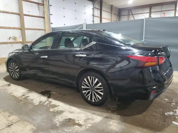 1N4BL4DV6PN341449 2023 NISSAN ALTIMA - Image 2