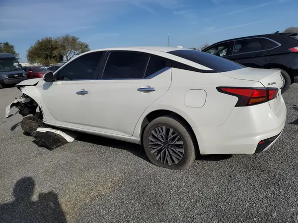 1N4BL4DV6PN343718 2023 NISSAN ALTIMA - Image 2