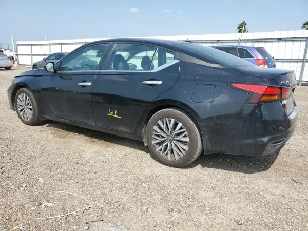 1N4BL4DV6PN359319 2023 NISSAN ALTIMA - Image 2