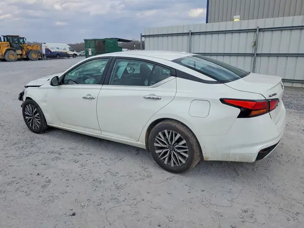1N4BL4DV6PN366254 2023 NISSAN ALTIMA - Image 2