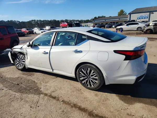 1N4BL4DV6PN392983 2023 NISSAN ALTIMA - Image 2