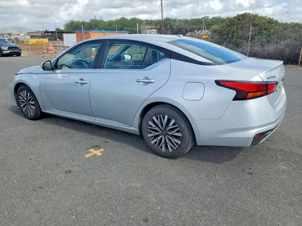 1N4BL4DV6PN418112 2023 NISSAN ALTIMA - Image 2