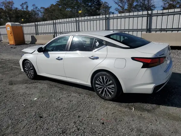 1N4BL4DV6RN301388 2024 NISSAN ALTIMA - Image 2