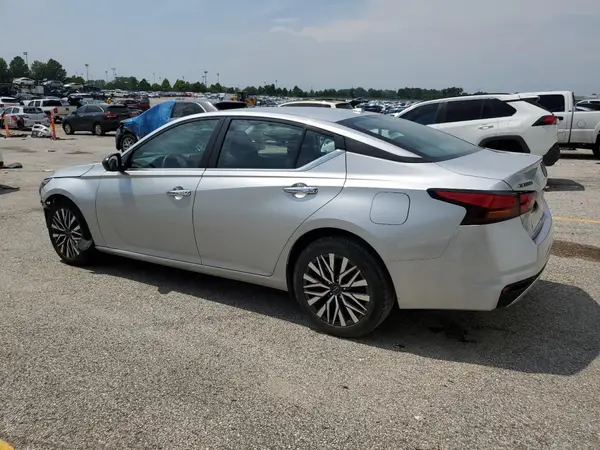 1N4BL4DV6RN302816 2024 NISSAN ALTIMA - Image 2