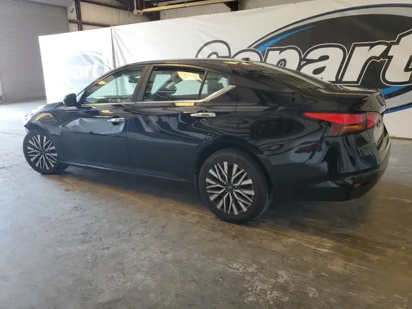 1N4BL4DV6RN306994 2024 NISSAN ALTIMA - Image 2