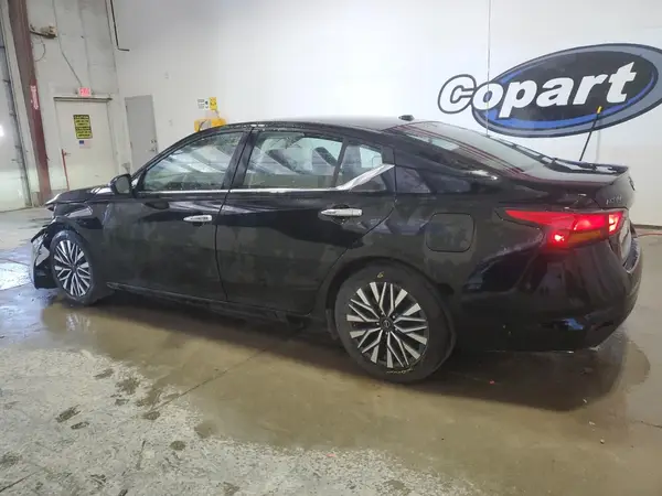 1N4BL4DV6RN321804 2024 NISSAN ALTIMA - Image 2