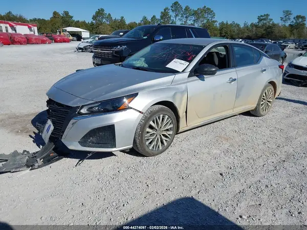 1N4BL4DV6RN325464 2024 NISSAN ALTIMA - Image 2