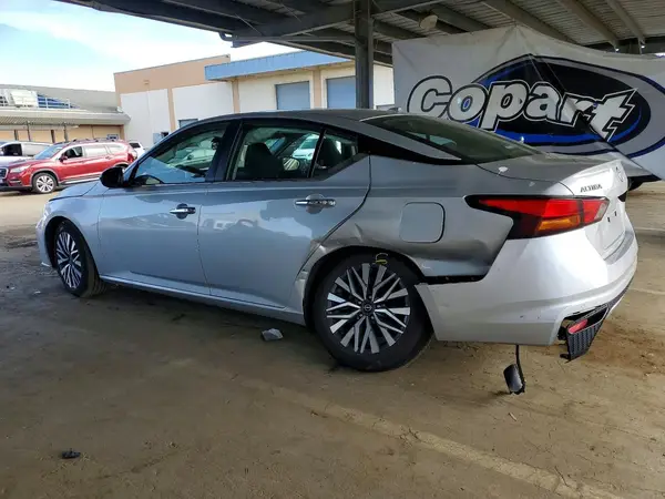 1N4BL4DV6RN325819 2024 NISSAN ALTIMA - Image 2