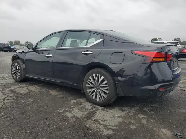 1N4BL4DV6RN329773 2024 NISSAN ALTIMA - Image 2
