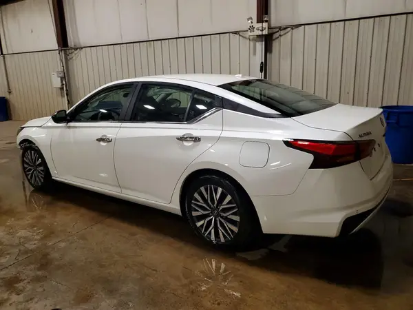 1N4BL4DV6RN339817 2024 NISSAN ALTIMA - Image 2