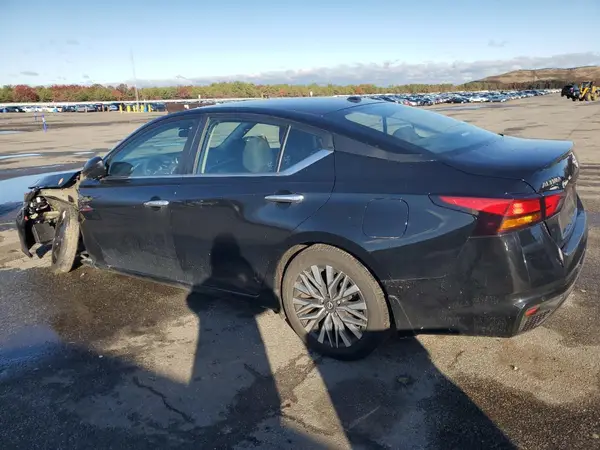 1N4BL4DV6RN344807 2024 NISSAN ALTIMA - Image 2