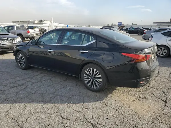 1N4BL4DV6RN348839 2024 NISSAN ALTIMA - Image 2