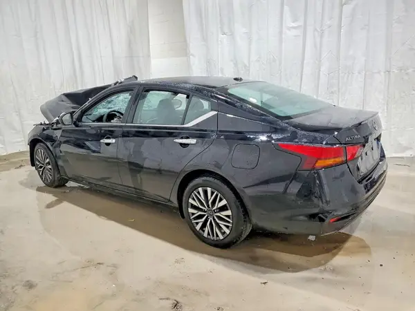 1N4BL4DV6RN349361 2024 NISSAN ALTIMA - Image 2