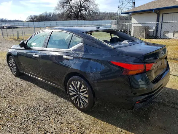 1N4BL4DV6RN349439 2024 NISSAN ALTIMA - Image 2