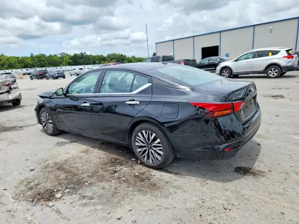 1N4BL4DV6RN350784 2024 NISSAN ALTIMA - Image 2