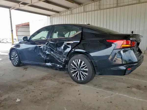 1N4BL4DV6RN378598 2024 NISSAN ALTIMA - Image 2