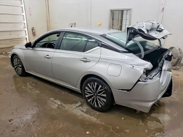 1N4BL4DV6RN390945 2024 NISSAN ALTIMA - Image 2