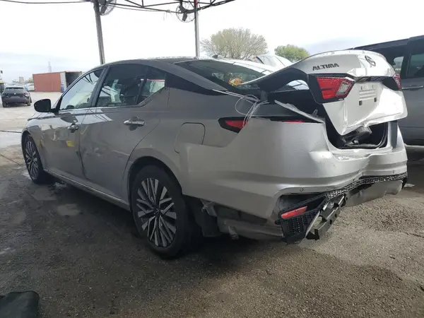 1N4BL4DV6RN392629 2024 NISSAN ALTIMA - Image 2