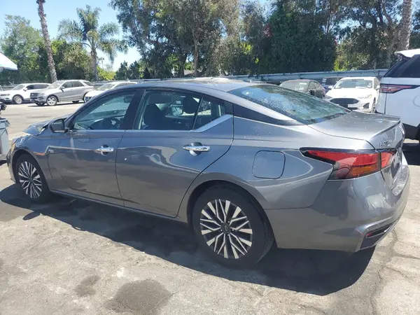 1N4BL4DV6RN402284 2024 NISSAN ALTIMA - Image 2