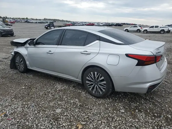 1N4BL4DV6RN403273 2024 NISSAN ALTIMA - Image 2