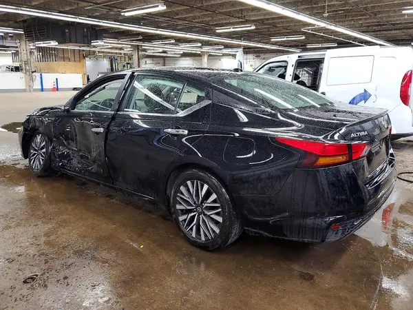 1N4BL4DV6RN431767 2024 NISSAN ALTIMA - Image 2