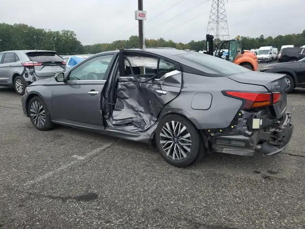 1N4BL4DV6RN433311 2024 NISSAN ALTIMA - Image 2