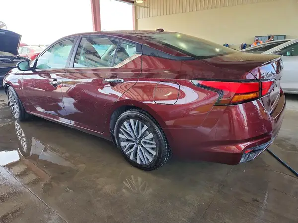 1N4BL4DV6RN433759 2024 NISSAN ALTIMA - Image 2