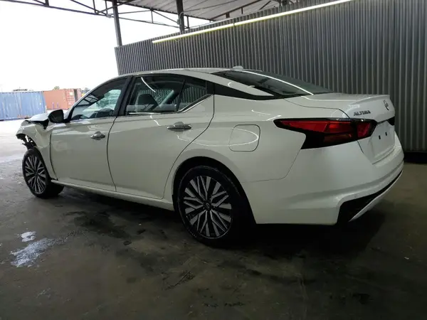 1N4BL4DV6SN301168 2025 NISSAN ALTIMA - Image 2