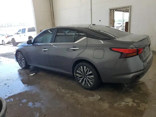 1N4BL4DV6SN302420 2025 NISSAN ALTIMA - Image 2