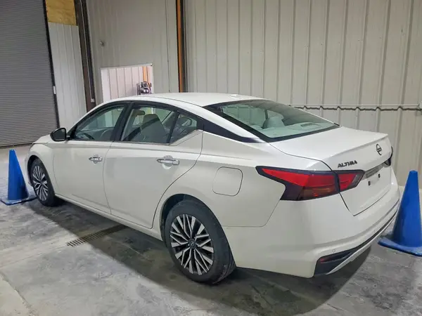 1N4BL4DV6SN306144 2025 NISSAN ALTIMA - Image 2