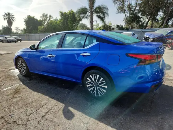 1N4BL4DV6SN309979 2025 NISSAN ALTIMA - Image 2