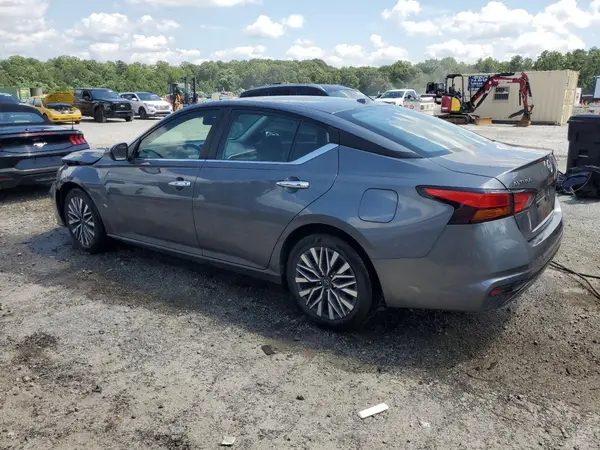 1N4BL4DV6SN312154 2025 NISSAN ALTIMA - Image 2