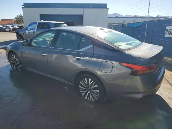 1N4BL4DV6SN312817 2025 NISSAN ALTIMA - Image 2
