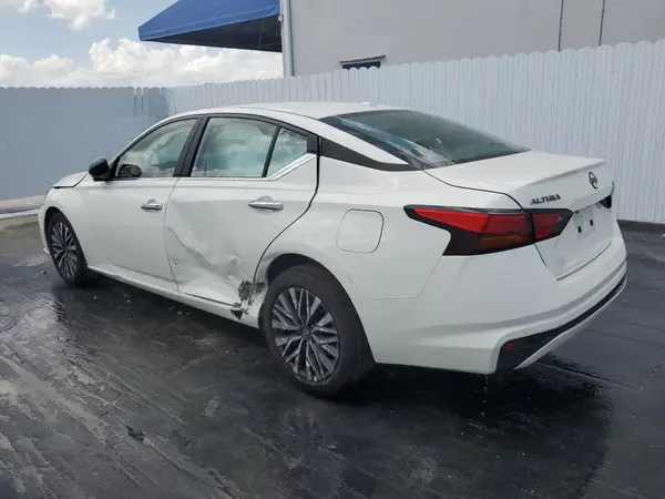 1N4BL4DV6SN318665 2025 NISSAN ALTIMA - Image 2
