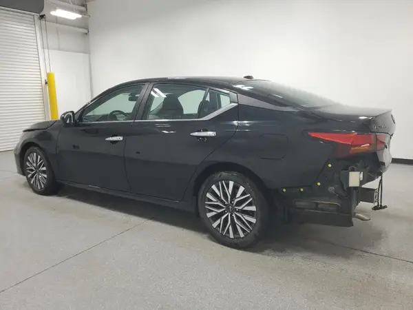 1N4BL4DV6SN324157 2025 NISSAN ALTIMA - Image 2