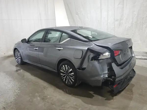 1N4BL4DV6SN338737 2025 NISSAN ALTIMA - Image 2