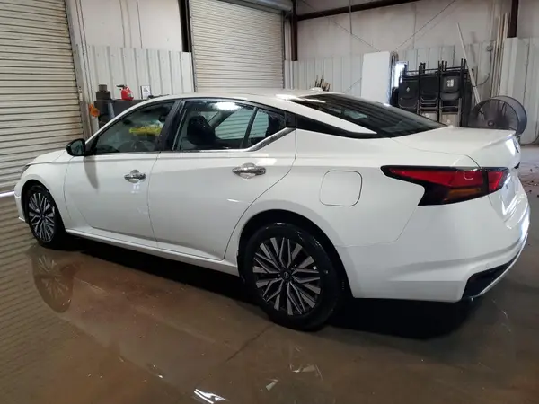 1N4BL4DV6SN339483 2025 NISSAN ALTIMA - Image 2