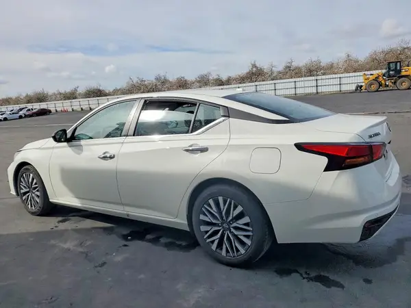 1N4BL4DV6SN340665 2025 NISSAN ALTIMA - Image 2