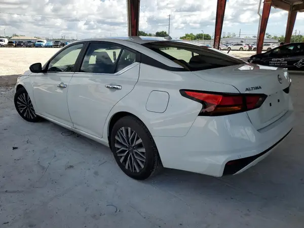 1N4BL4DV6SN343579 2025 NISSAN ALTIMA - Image 2