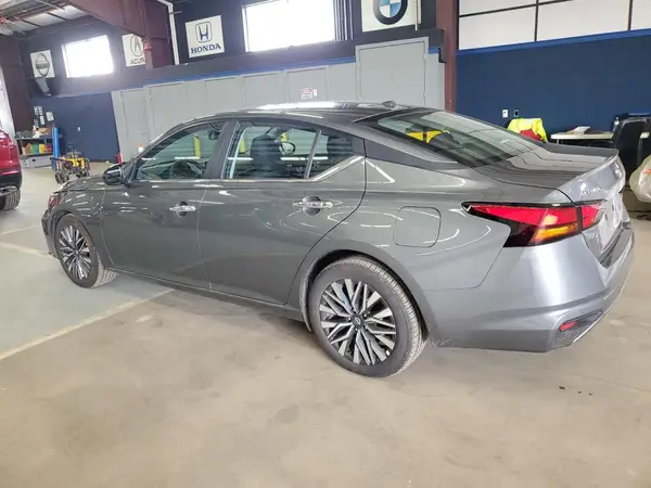 1N4BL4DV6SN349916 2025 NISSAN ALTIMA - Image 2