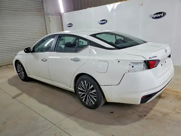 1N4BL4DV6SN354033 2025 NISSAN ALTIMA - Image 2