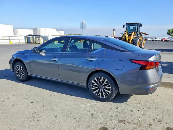 1N4BL4DV6SN355621 2025 NISSAN ALTIMA - Image 2