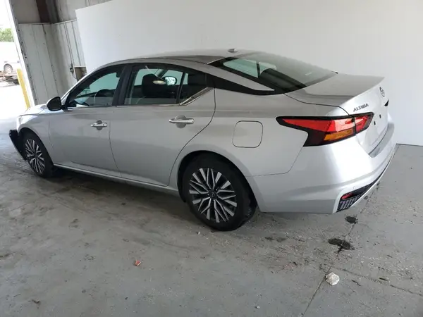 1N4BL4DV6SN360186 2025 NISSAN ALTIMA - Image 2
