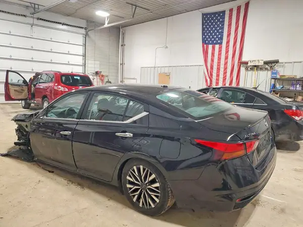 1N4BL4DV6SN362455 2025 NISSAN ALTIMA - Image 2
