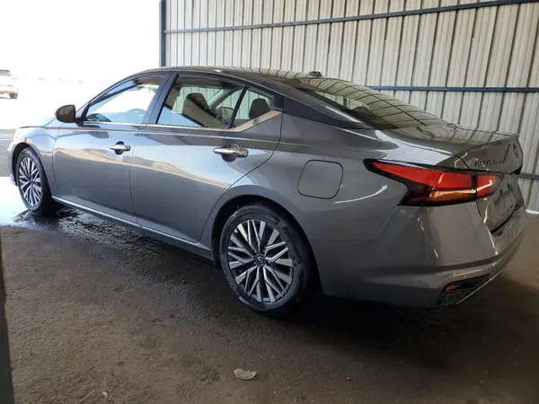 1N4BL4DV6SN366876 2025 NISSAN ALTIMA - Image 2