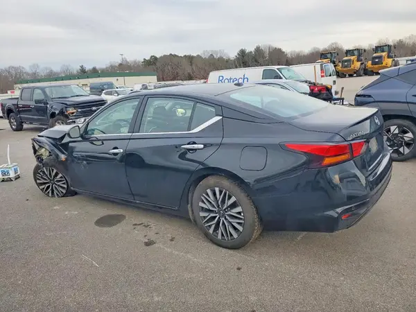 1N4BL4DV6SN367901 2025 NISSAN ALTIMA - Image 2