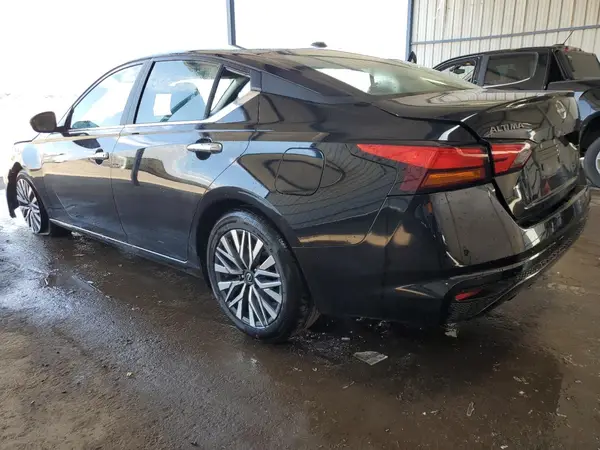 1N4BL4DV6SN369468 2025 NISSAN ALTIMA - Image 2