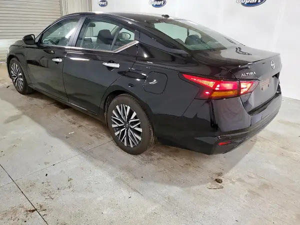 1N4BL4DV6SN369793 2025 NISSAN ALTIMA - Image 2